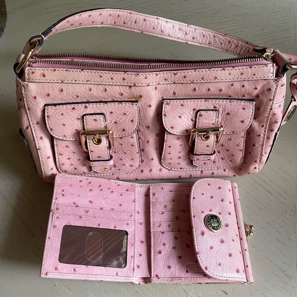 Dooney&Bourke Bag and Matching Wallet - Picture 3 of 5